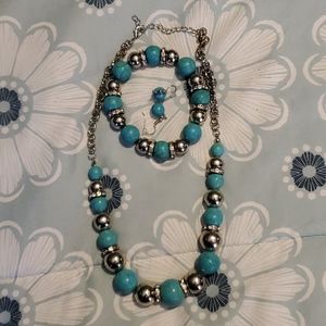 Necklace/bracelet/earrings combo
